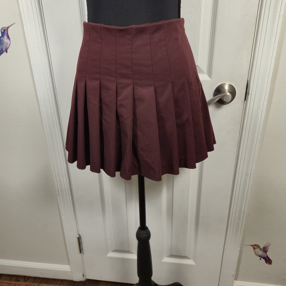 Zara Dresses & Skirts - ZARA Pleated Skort in Burgundy Maroon | High Waist Mini Skirt Shorts Medium
